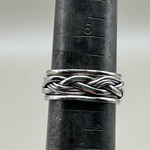 Sterling Silver Braided Spinner Ring -Celtic Style -Everyday Elegance - Picture 3 of 4